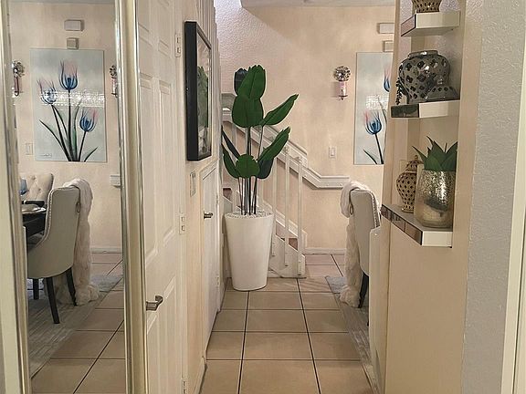 3rd image of 3017 NW 30th Avenue