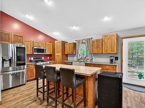 4th image of 6879 Willison Rd
