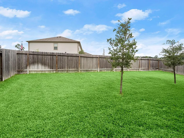 LOTS OF SPACE FOR FAMILY FUN!