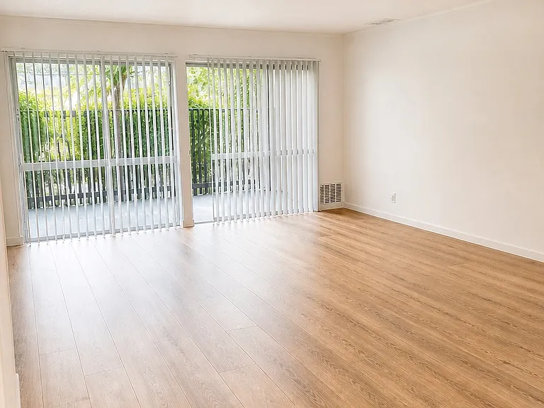 Solano Apartments — Photo 49