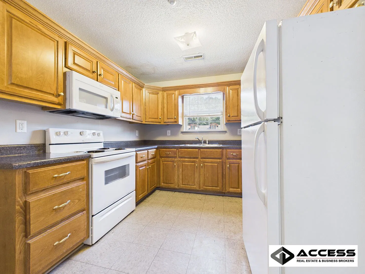 5007 Chancellor Square NW — Photo 2