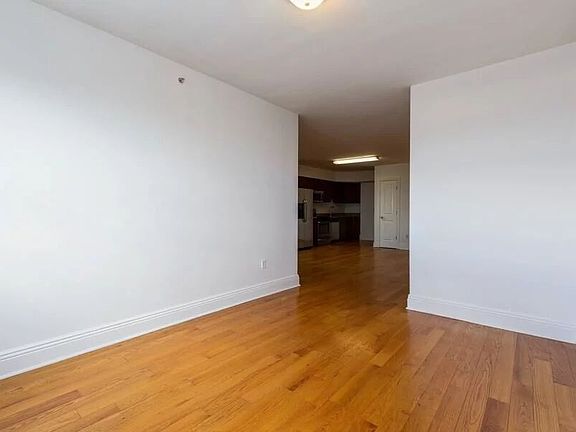 4th image of 809-815 22nd St #1007
