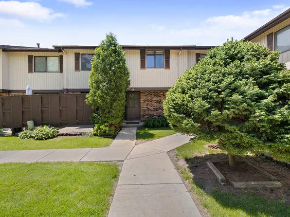 7345 Winthrop Way Unit 10, Downers Grove, IL 60516