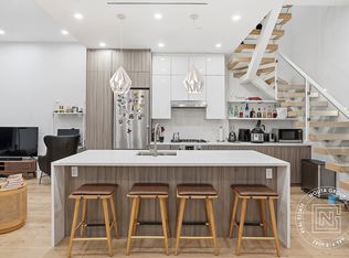 249 E 50th St #TOWNHOUSE 1, New York, NY 10022