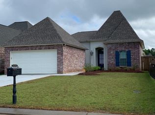 10394 Belle Isle Dr, Denham Springs, LA 70726