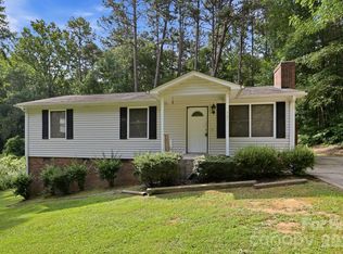 667 Niblick Dr, Gastonia, NC 28054