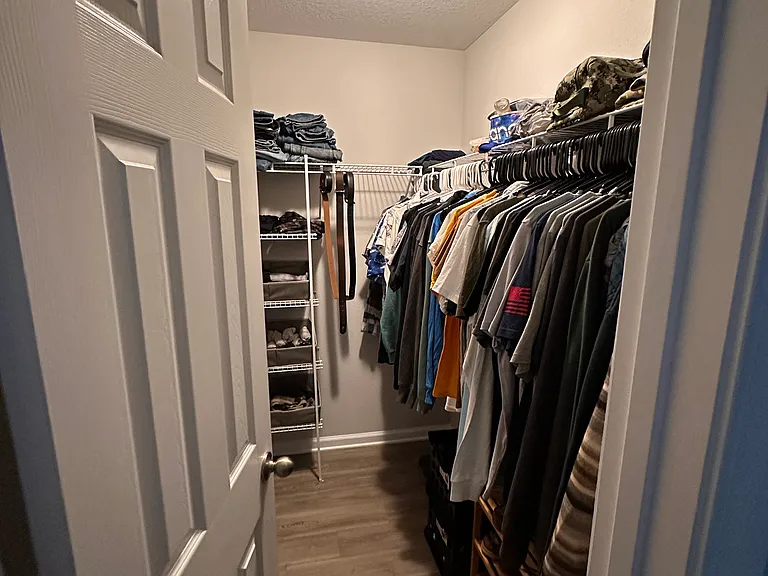 4649 Suray Ave — Photo 17