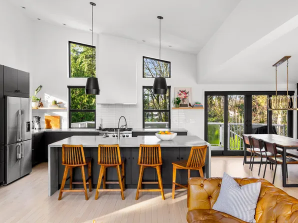 7869 229th St, Langley, BC V1M 2J6