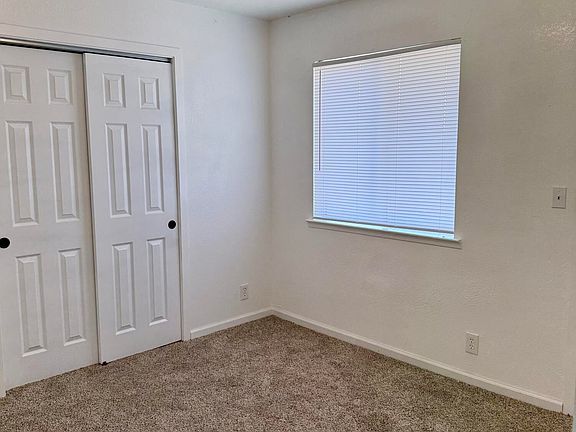 4th image of 165 N Pepper Street