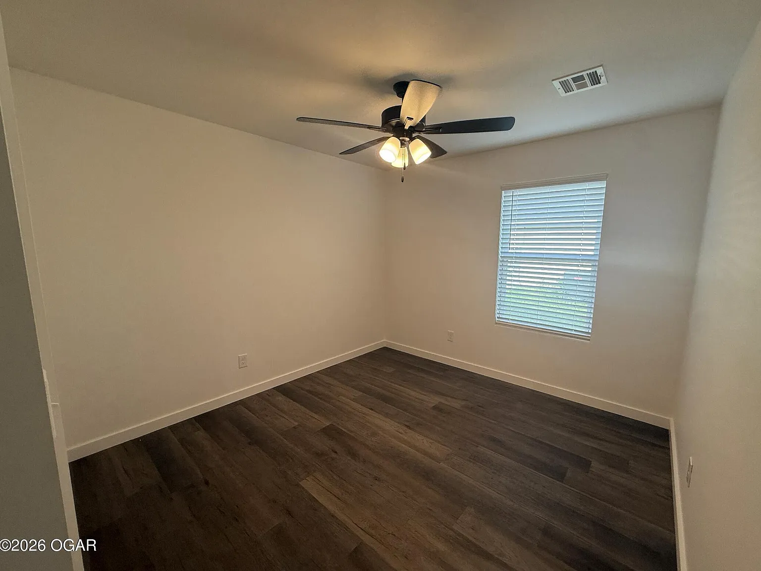 3 bed, 2.0 bath, 1555 sqft, $2,200 — Photo 4