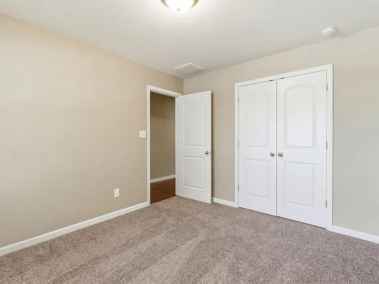 2545 Milsom Ln — Photo 6
