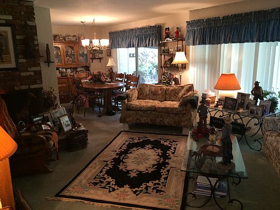 5th image of 9302 Dewey Dr