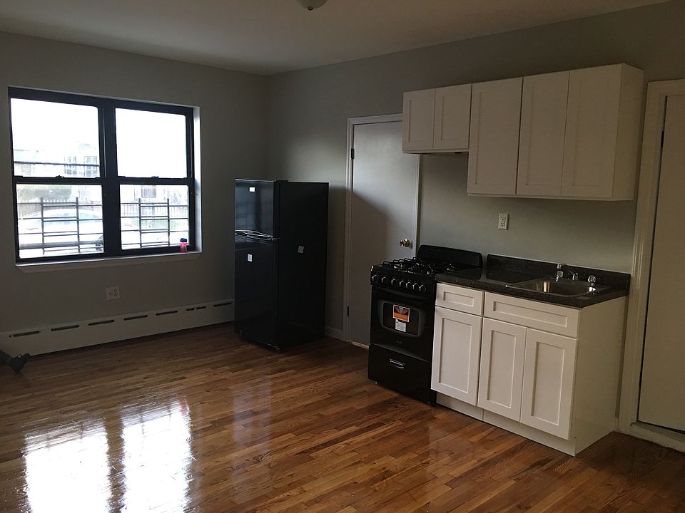 1st image of 9115 196th St #B1
