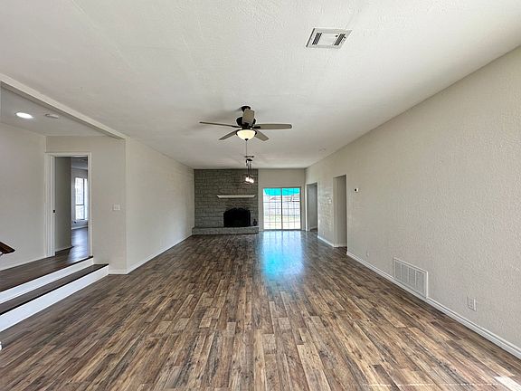 3rd image of 3301 Las Moras Dr