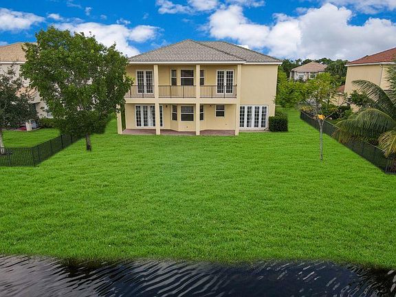 2nd image of 2390 Bellarosa Cir