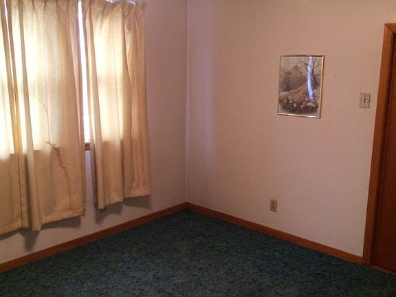3rd image of 36 E Madison Ave