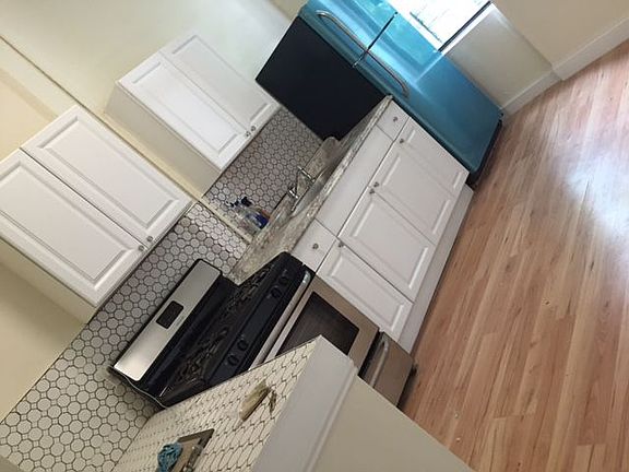 2nd image of 1494 Fulton St APT 1