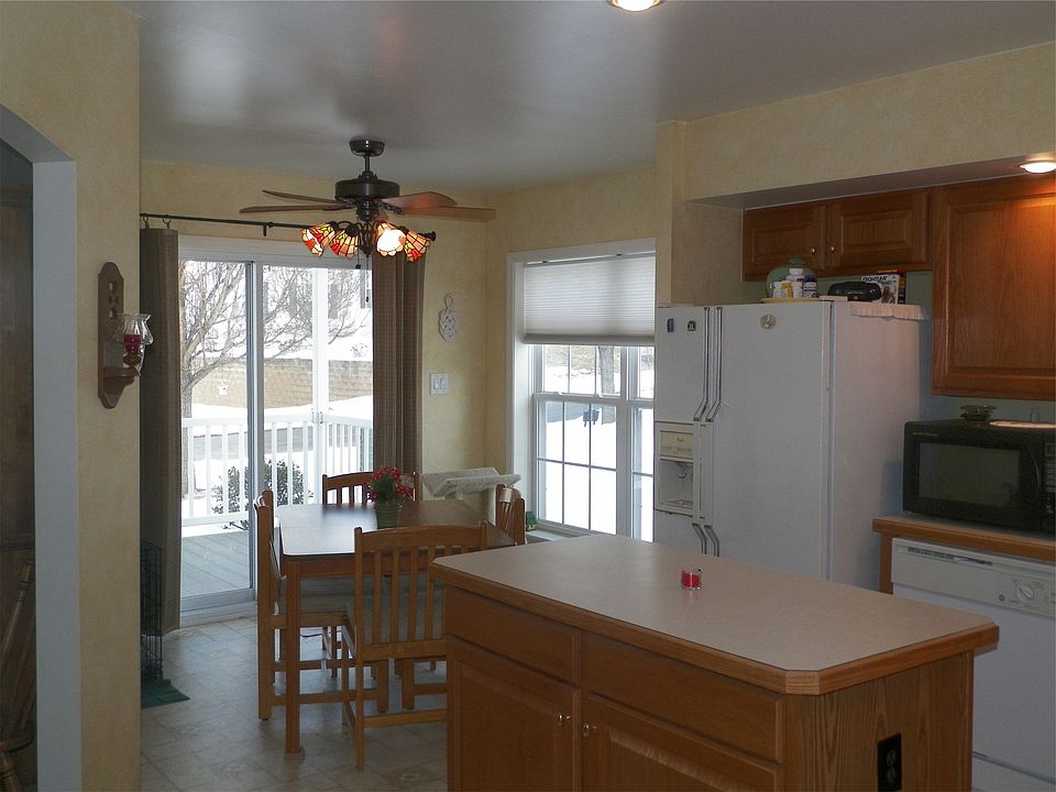 2nd image of 2045 Highland Ct