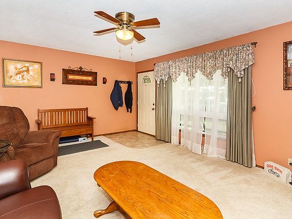 3rd image of 4532 Twin Pine Dr NE