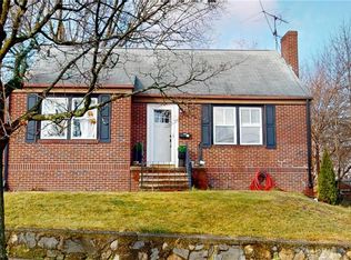 95 Varnum Ave, Pawtucket, RI 02860