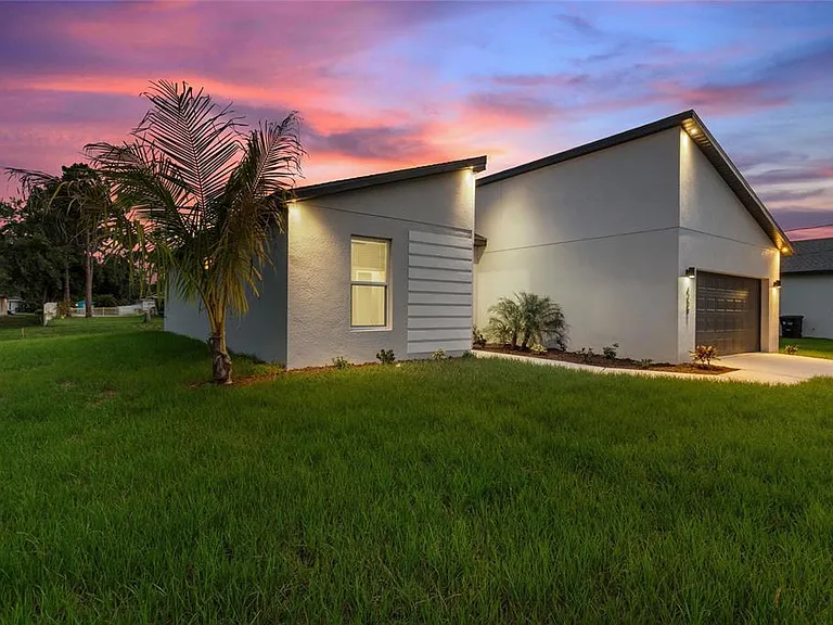 4709 Flint Dr — Photo 4