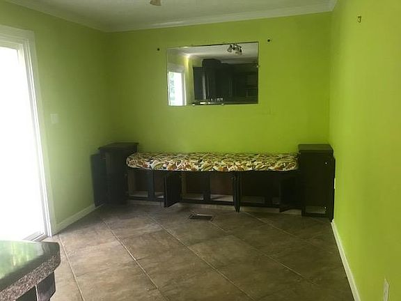 5th image of 152 S Elysian Dr