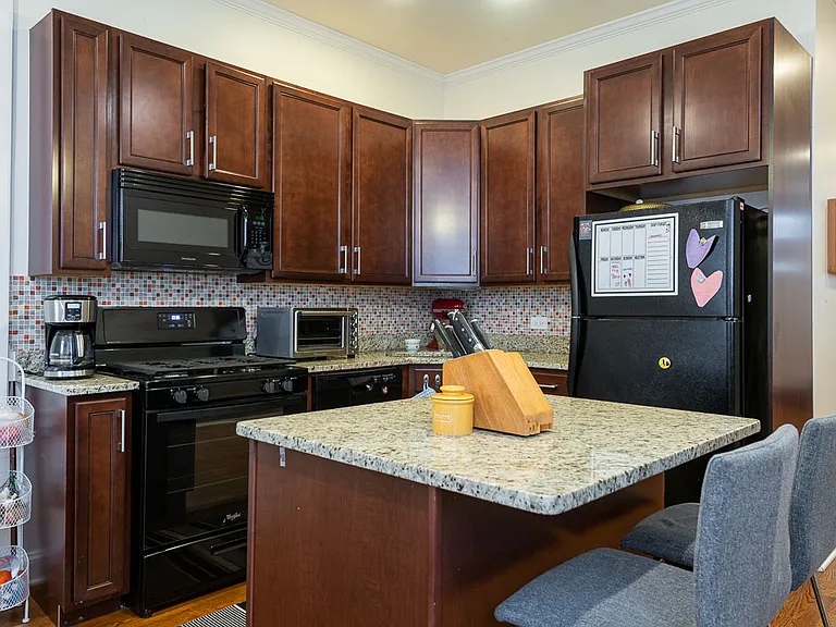 2324 W Medill Ave #1 — Photo 17