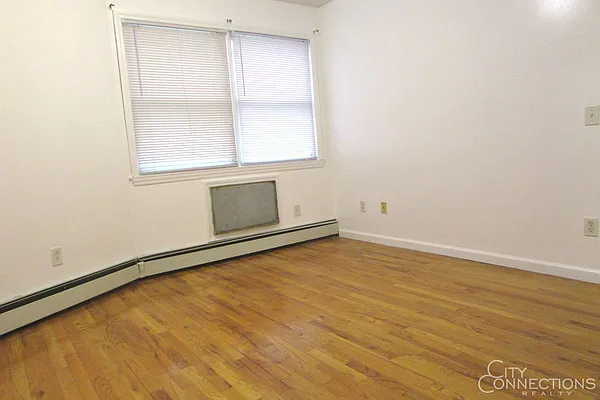 Rented by City Connections Realty | media 16