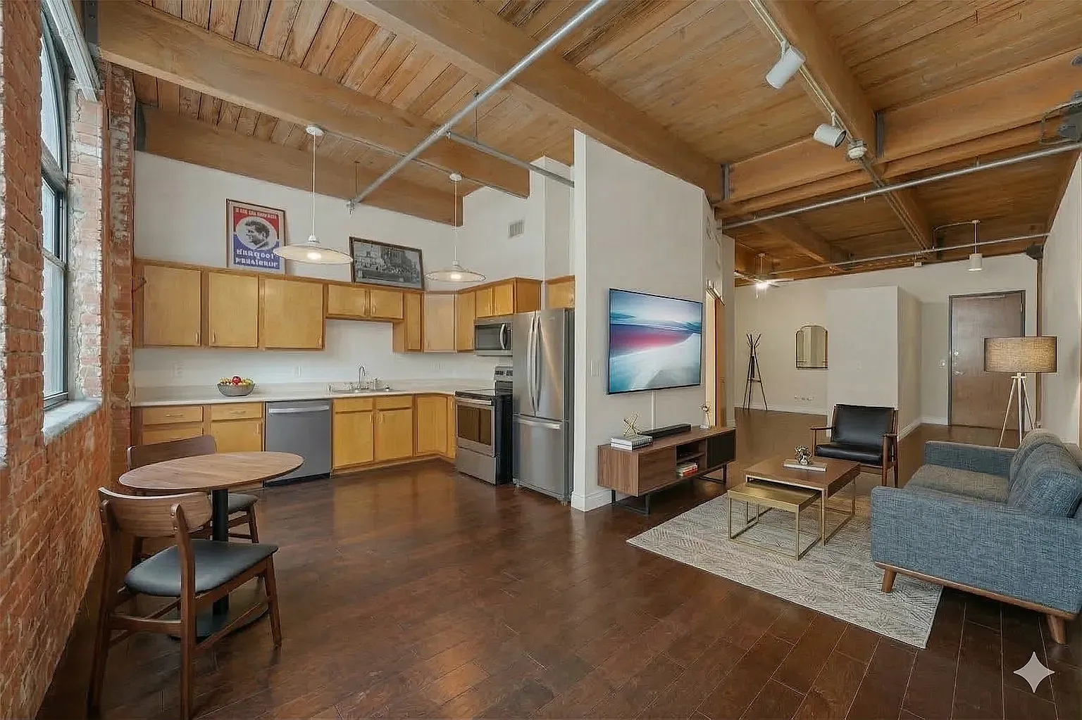 509 Elm St — Photo 3