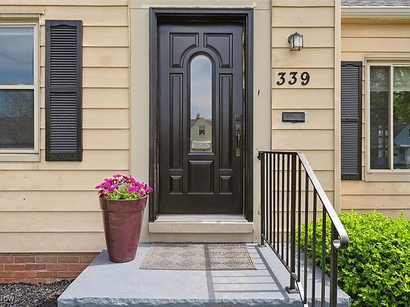 5th image of 339 E 330th St