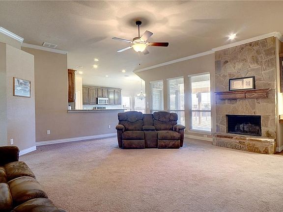 5th image of 292 Highland Dr