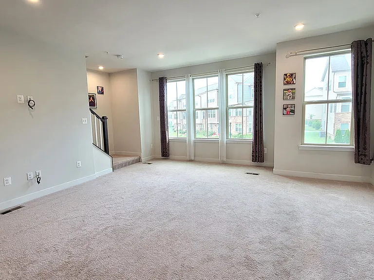 8663 Shady Pines Dr — Photo 12