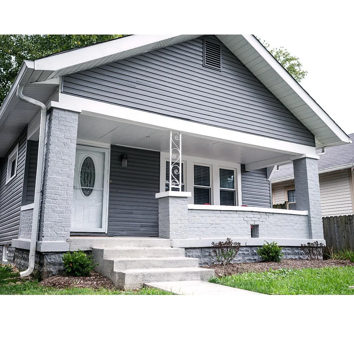 1816 Mansfield St photo 1