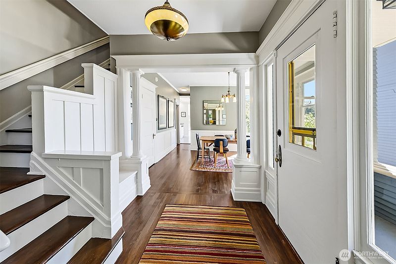 4th image of 418 16th Avenue E #418