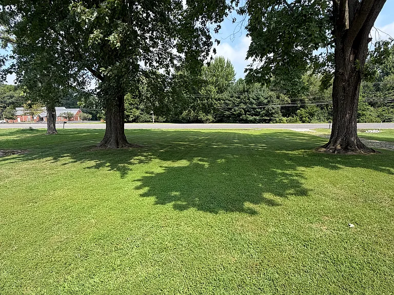 5069 E Wabash Ave — Photo 16