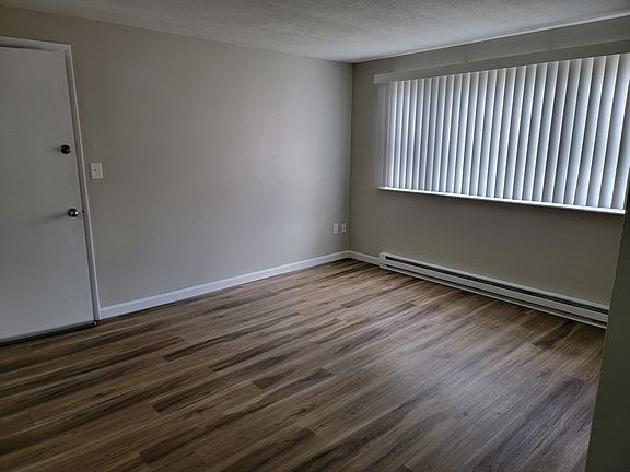 5th image of 173 Loudon Rd APT 607
