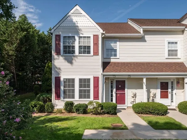 36 Stratford #36, Farmingdale, NY 11735