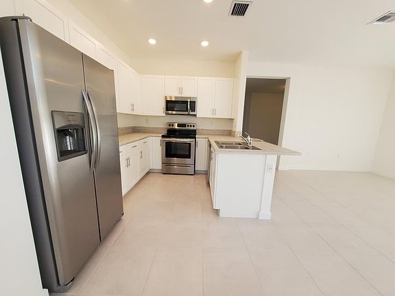 2nd image of 534 NE 207th Ln