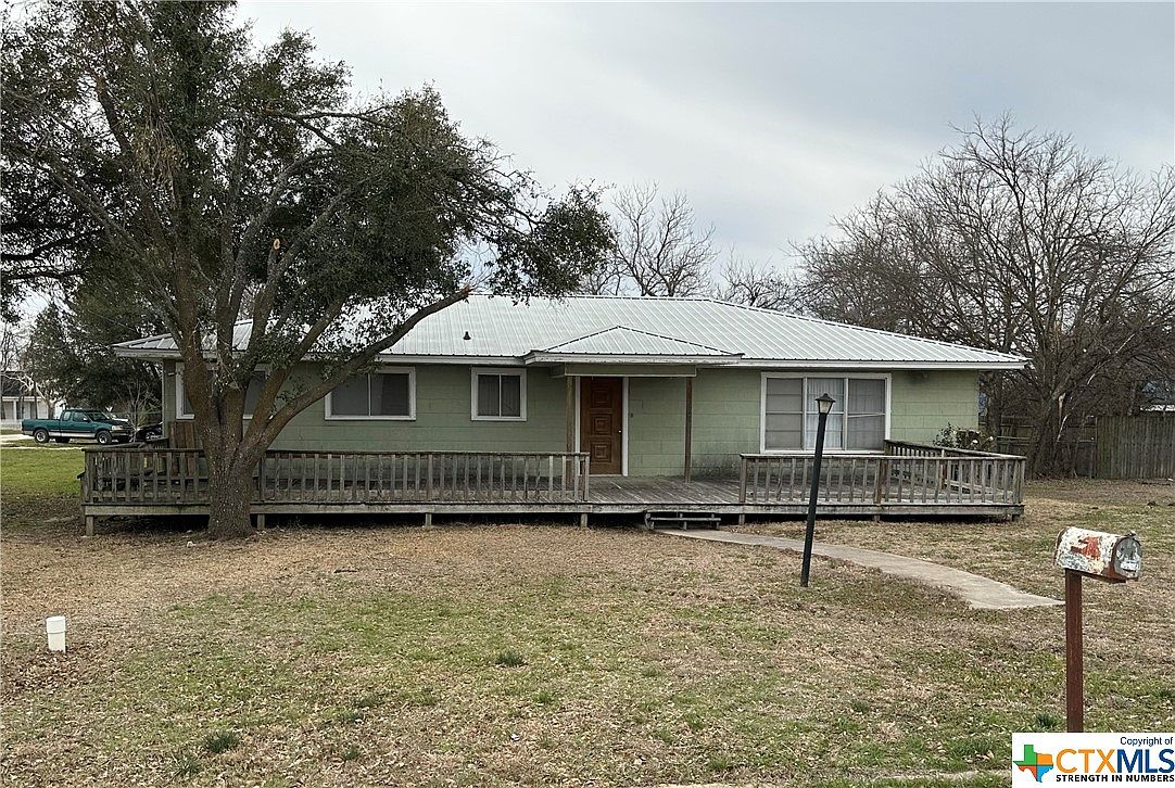 204 N 6th St, Lott, TX 76656 Zillow