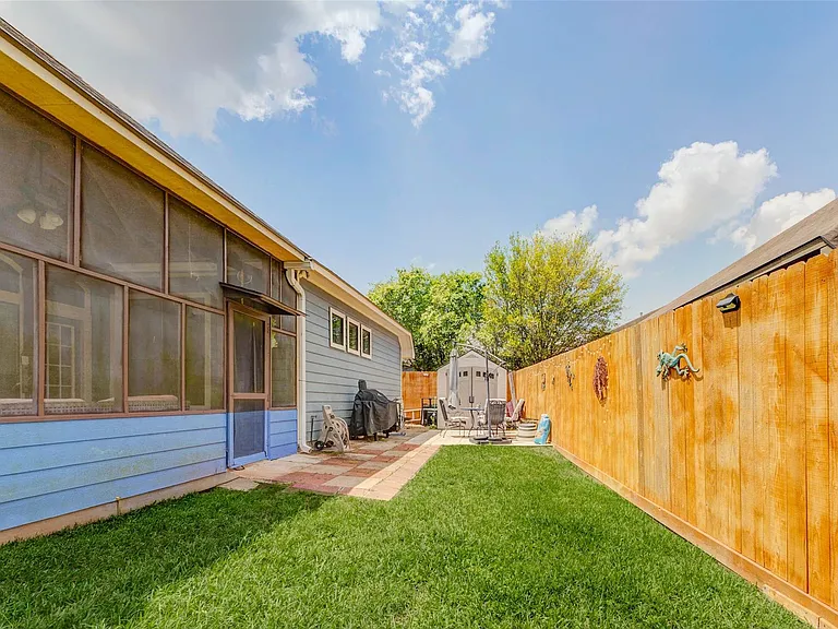 940 Oak Lynn Dr — Photo 23