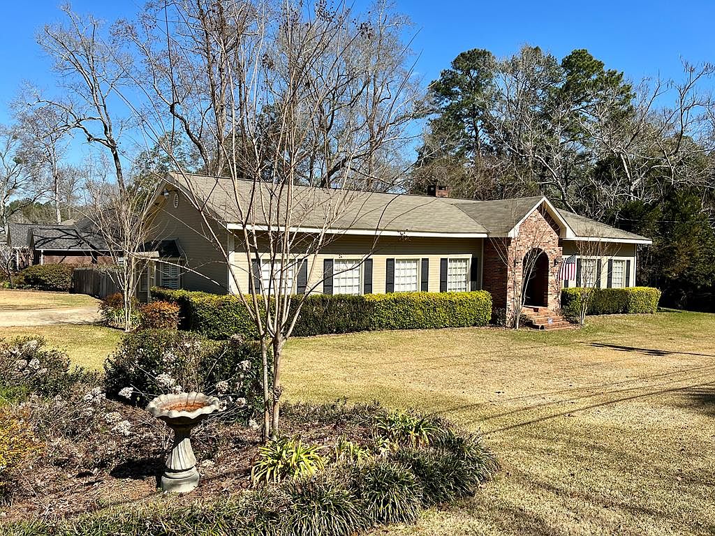1402 Burbank St, Dothan, AL 36303 Zillow