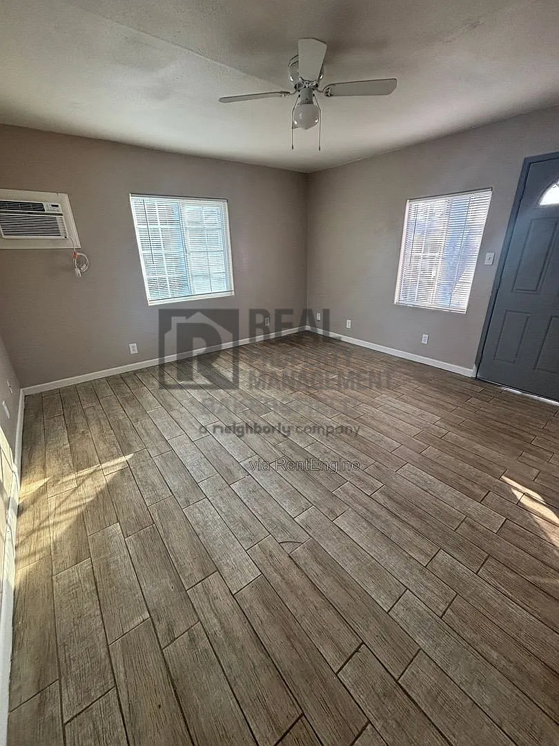 1 bed, 1.0 bath, $995 — Photo 3