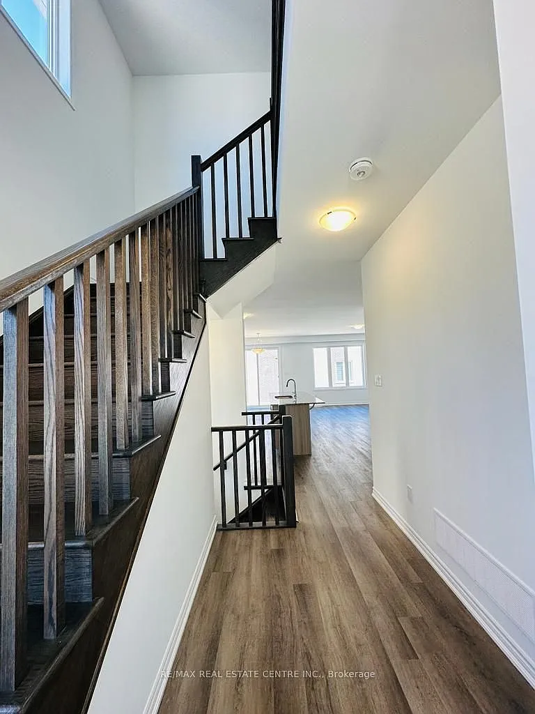 4 bed, $2,900 — Photo 4