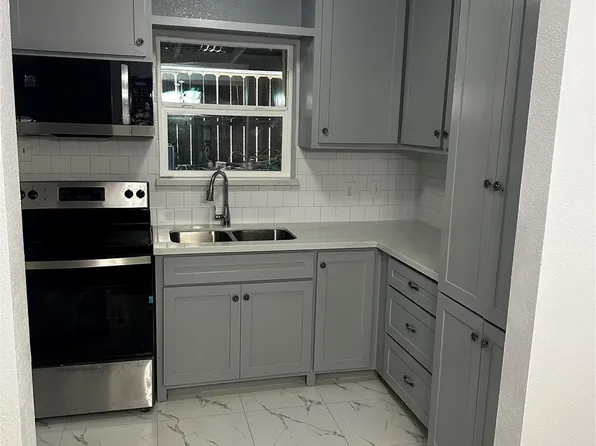 9505 Neuens Rd APT 10, Houston, TX 77080