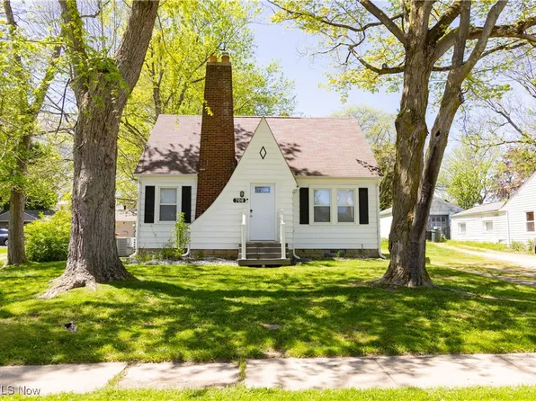 708 Mae St, Kent, OH 44240