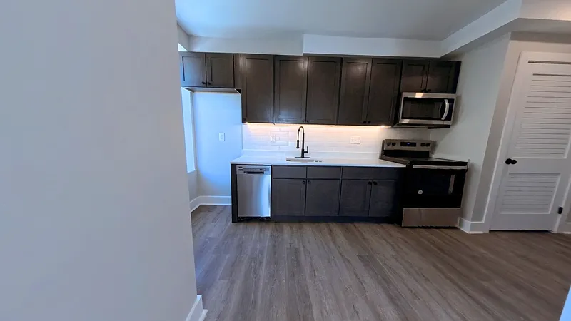 1 bed, 1.0 bath, $1,536 — Photo 3