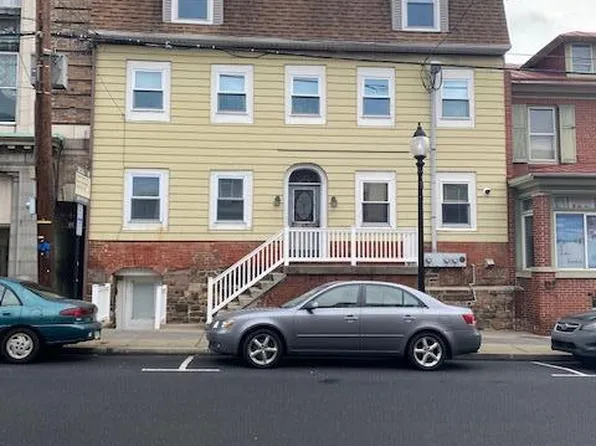 17 S 4th St, Hamburg, PA 19526