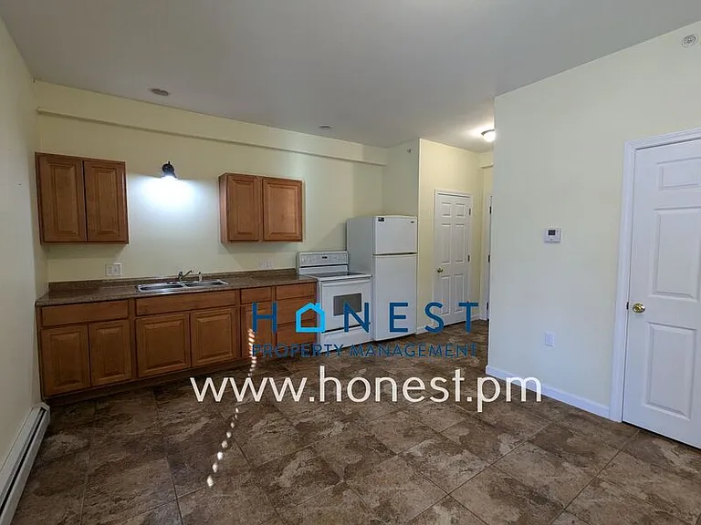1635 Lewiston Rd #9 — Photo 4