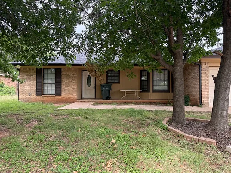 7534 John Carroll Dr — Photo 1