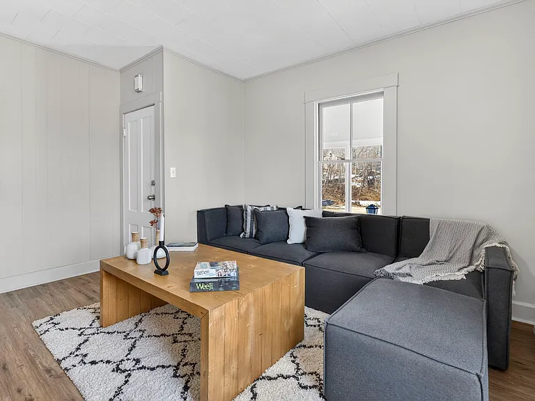 318 Charles St #1L — Photo 8
